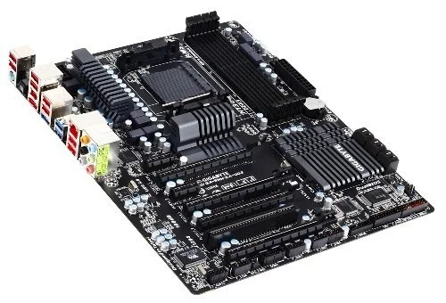 GIGABYTE GA-990FXA-UD3